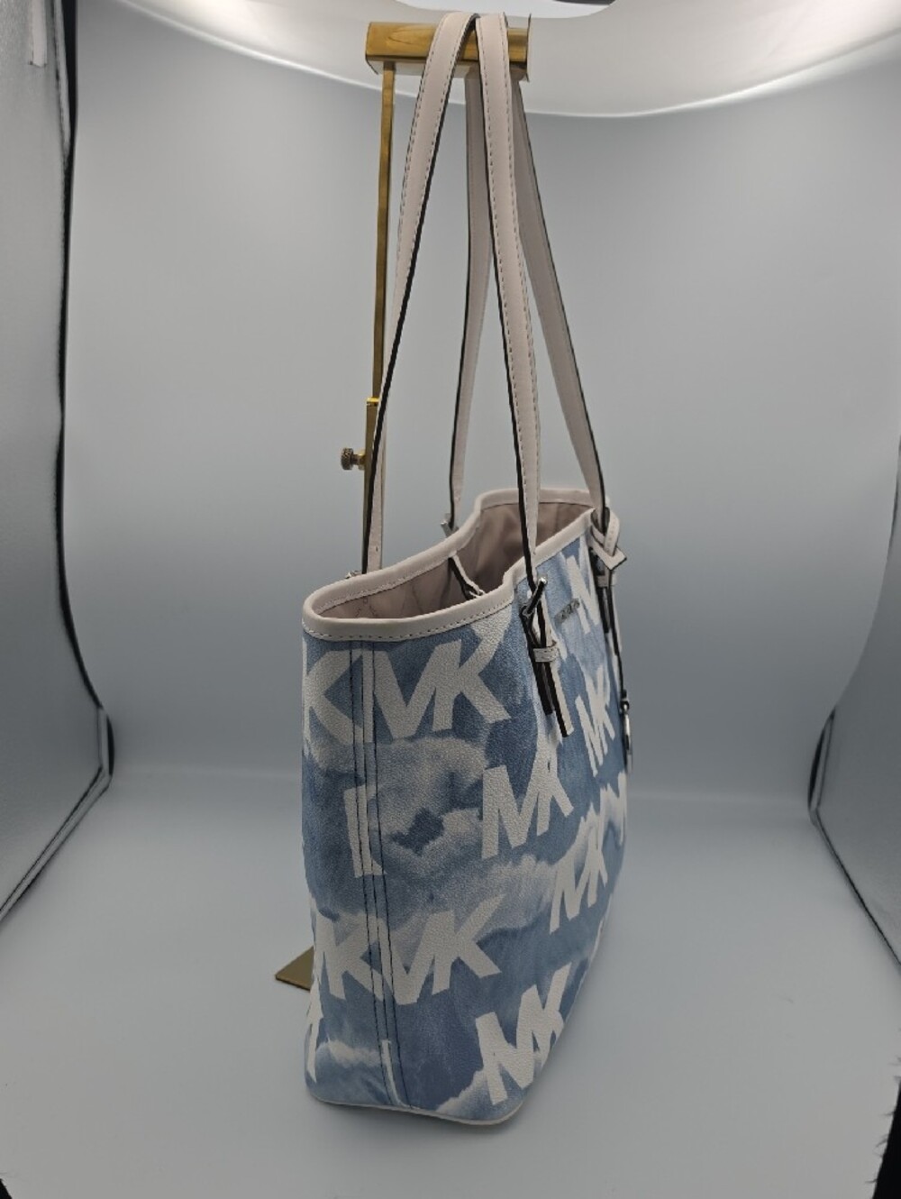 Michael Kors Blue & White Tie-Dye Wash MK Monogram Canvas Large Tote (NWOT)🩵🤍 - Picture 5 of 14